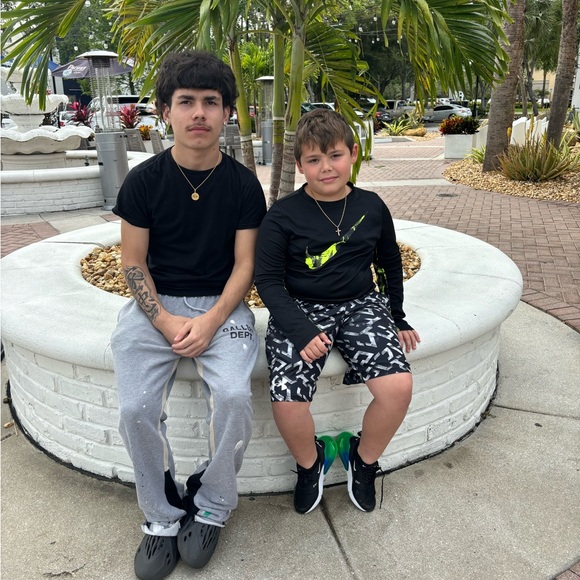 💕Meet your Posher, Ashlea💕 - Picture 4 of 12